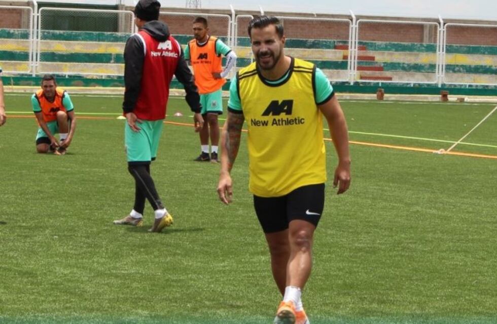 Conmoción en Perú por el fallecimiento de un jugador de Deportivo Binacional tras un accidente de tránsito