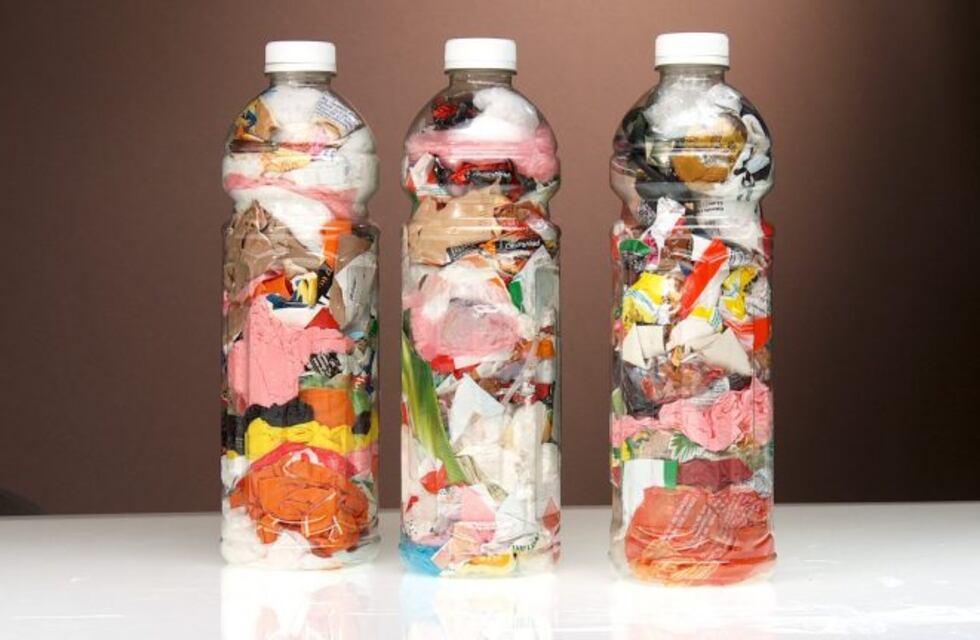 Eco Botellas: una nueva forma de reciclar impulsado por jóvenes en Bahía