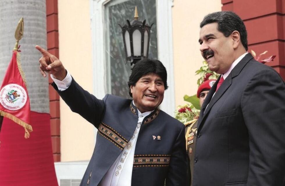 Bolivia: solo los presidentes de Venezuela y México felicitaron a Evo Morales