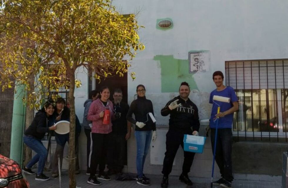 Alumnos y profesores se unieron por amor al CePEAC Coronel Rosales