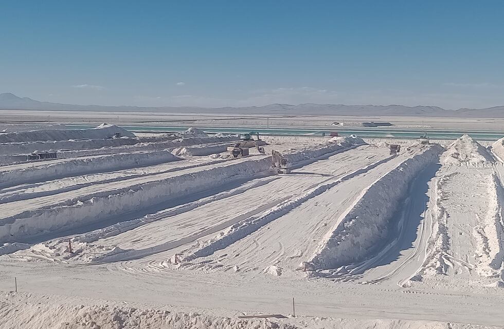 Empresa china que provee a Tesla amplía sus inversiones en litio en Jujuy