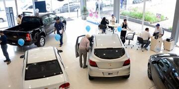 Uno de los salones de venta de Yacopini Motors\u002E