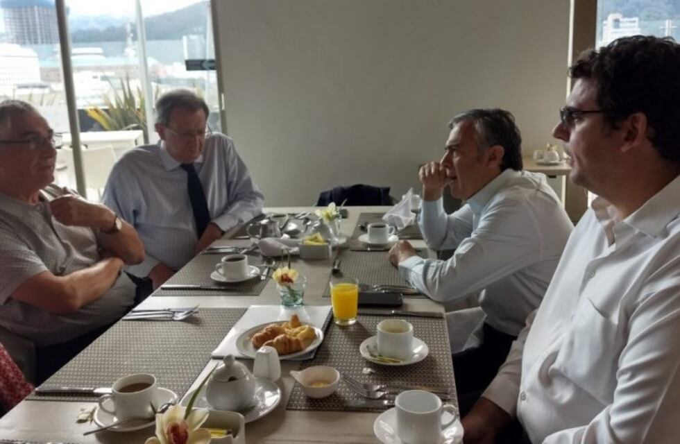 Mendoza y la misión "tecno" en Colombia