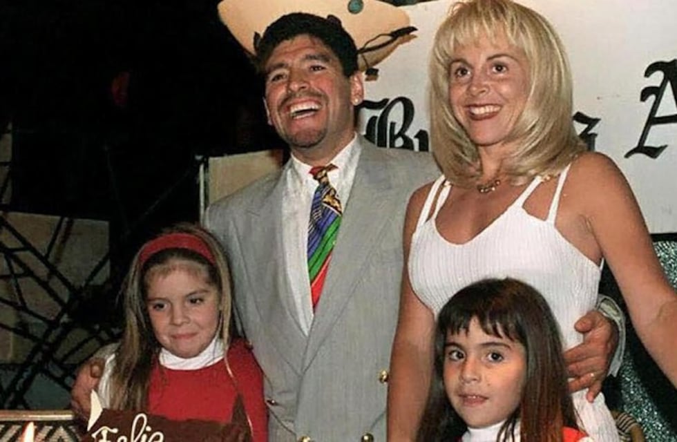 Claudia Villafañe se enojó por el rol de "villana" en la nueva serie de Diego Maradona