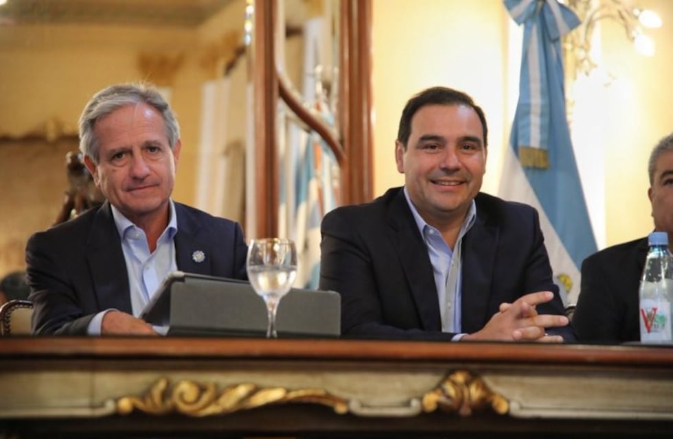 Valdés e Ibarra firmaron convenios para sumar a Corrientes al plan de conectividad