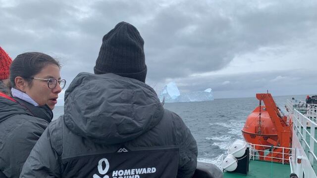 ACOMPAÑA CRÓNICA: ANTÁRTIDA EXPEDICIÓN - AME3443\u002E PASAJE DE DRAKE (ANTÁRTIDA), 04/01/2019\u002E- Vista del Pasaje de Drake, que separa a América del Sur de la Antártida, y es conocido porque sus olas pueden superar los 10 metros de altura y su navegación es una de las más desafiantes del planeta, el pasado 2 de enero de 2019\u002E La calma regresa paulatinamente al barco Ushuaia, donde ochenta líderes científicas de todo el mundo enfrentaron la primera gran prueba de su travesía hacia la Antártida: las aguas del pasaje de Drake, consideradas por los navegantes como las más tormentosas del planeta\u002E En el día 2 de la expedición, tras zarpar del puerto de la ciudad argentina de Ushuaia, transcurrieron cerca de seis horas antes de comenzar a sentir las olas del Drake o mar de Hoces, que según la tripulación, en su mayoría argentinos y chilenos, pueden alcanzar hasta diez metros, con vientos de más de 150 kilómetros por hora\u002E EFE/ Diana Marcela Tinjacá   expedicion por el Pasaje de Drake separa a America del Sur de la Antartida su navegación es una de las más desafiantes del planeta