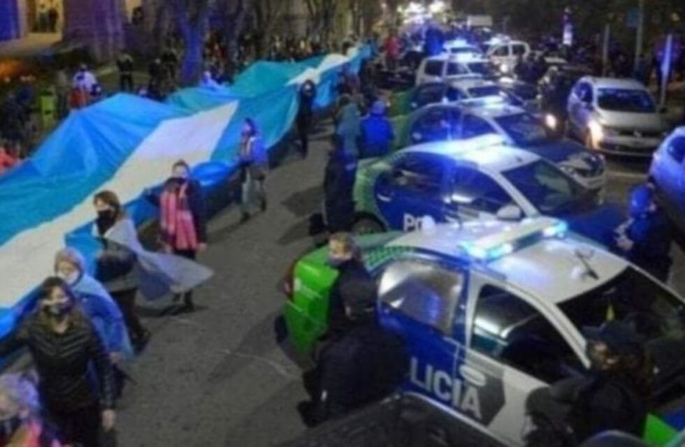 Protesta de la Policía Bonaerense en Bahía Blanca