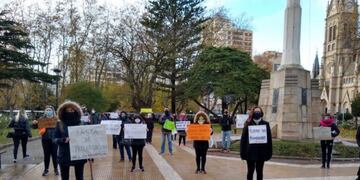 Acompañantes terapéuticos de Mar del Plata hicieron una marcha por reclamos laborales (Foto: Ahora Mar del Plata)