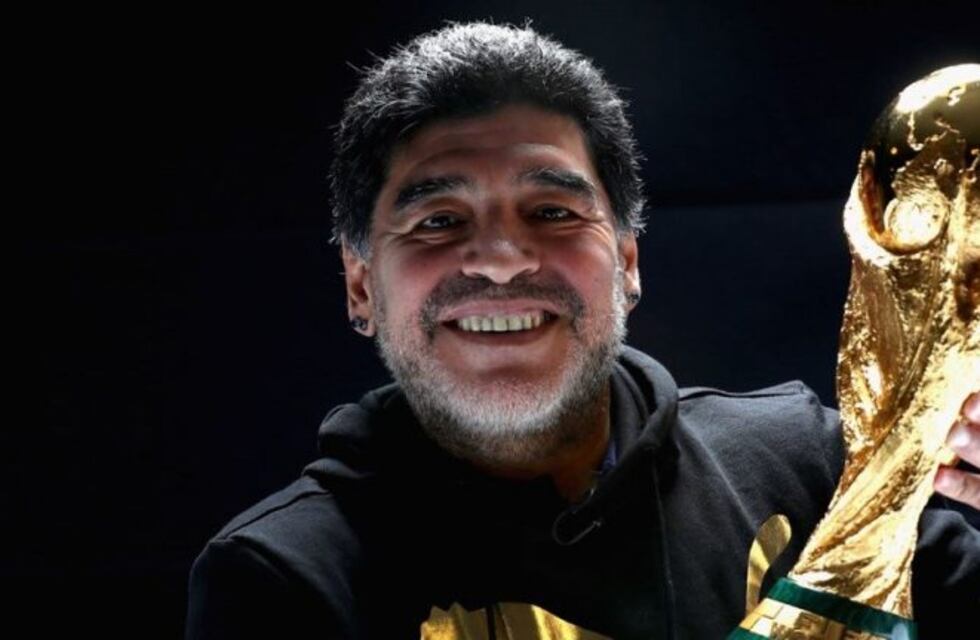 Diego Maradona anunció su desembarco en la FIFA