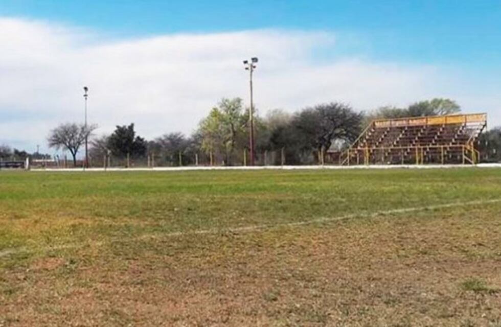 Luego de graves incidentes al término de un partido de fútbol, murió una mujer en Toay