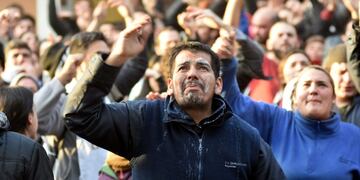 DYN12, VTE LOPEZ, 13/07/2017, INCIDENTES EN EL DESALOJO DE LA PLANTA PEPSICO\u002E FOTO:DYN/LUCIANO THIEBERGER\u002E