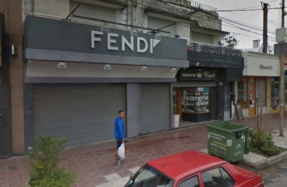 Un joven terminó con la mandíbula quebrada en la puerta de un boliche