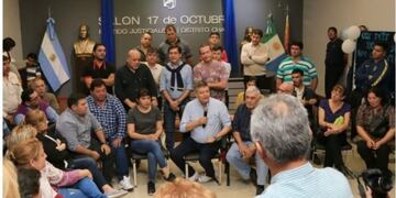 Justicialismo: siguen las reuniones a horas del cierre de listas