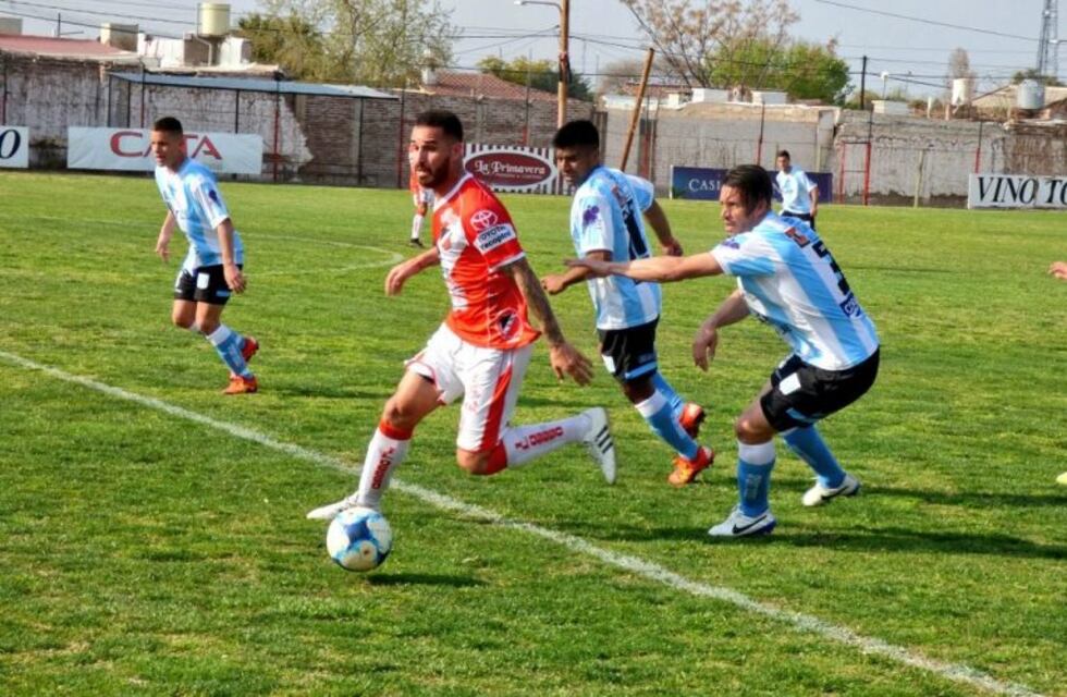 Racing no hizo pie en Mendoza y perdió en el debut por el Federal A
