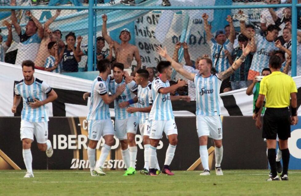 Maradona felicitó a Atlético Tucumán por avanzar en la Libertadores