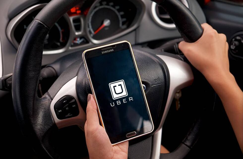 Prohibieron que policías de Córdoba trabajen para Uber, Cabify y DiDi: los motivos que dieron