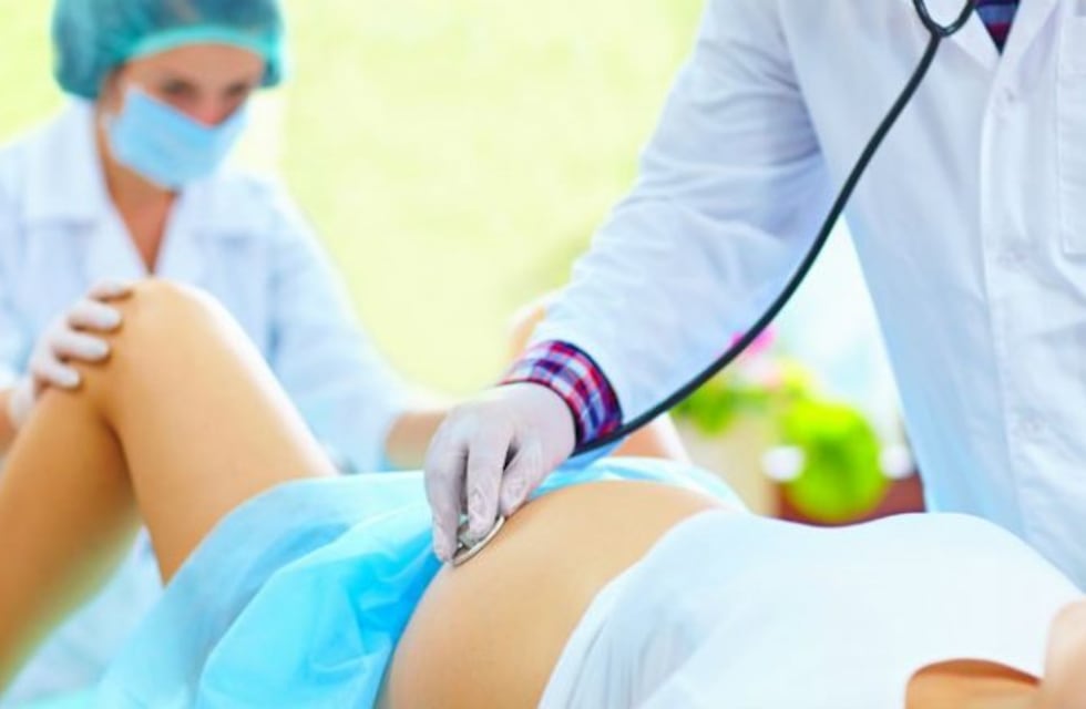 Recomendaciones de la OMS para reducir intervenciones médicas en el parto