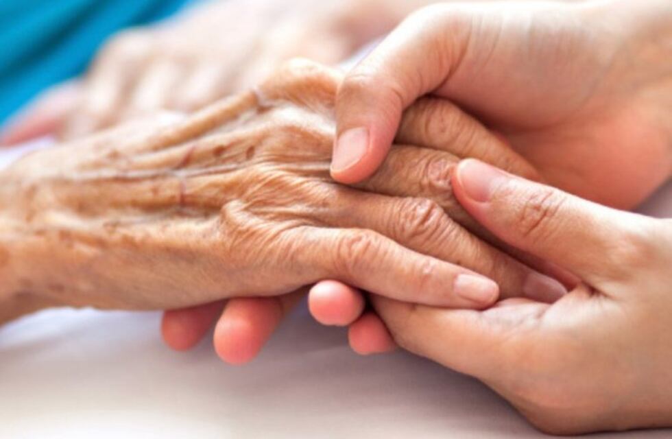 Una mujer quiso viajar desde Chile a Bariloche para despedir a su papá pero no le dieron el permiso