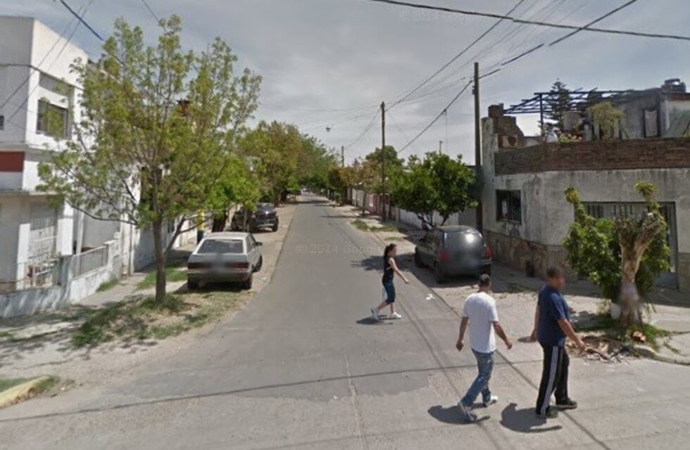 Delincuentes le robaron a una anciana y revolvieron hasta las cenizas de su marido