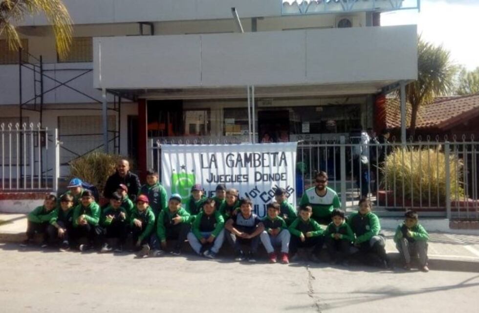 La Gambeta está representando a Esquel en el Torneo de Fútbol Infantil