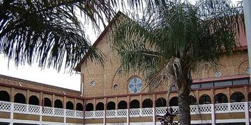Colegio Don Bosco desde el Exterior (Web)\u002E