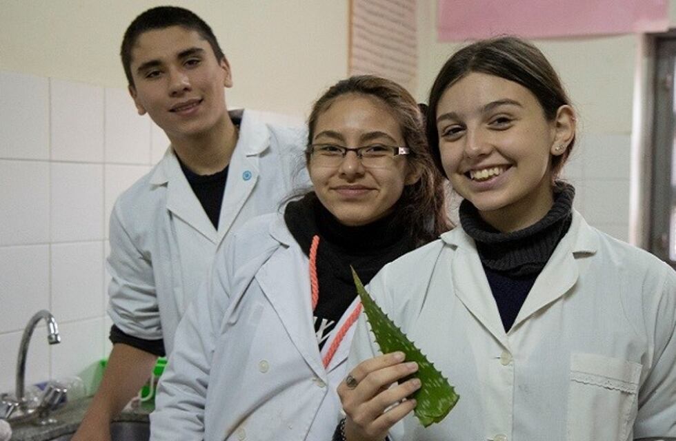 Alumnos realizaron alimentos a base de aloe vera y algarrobo