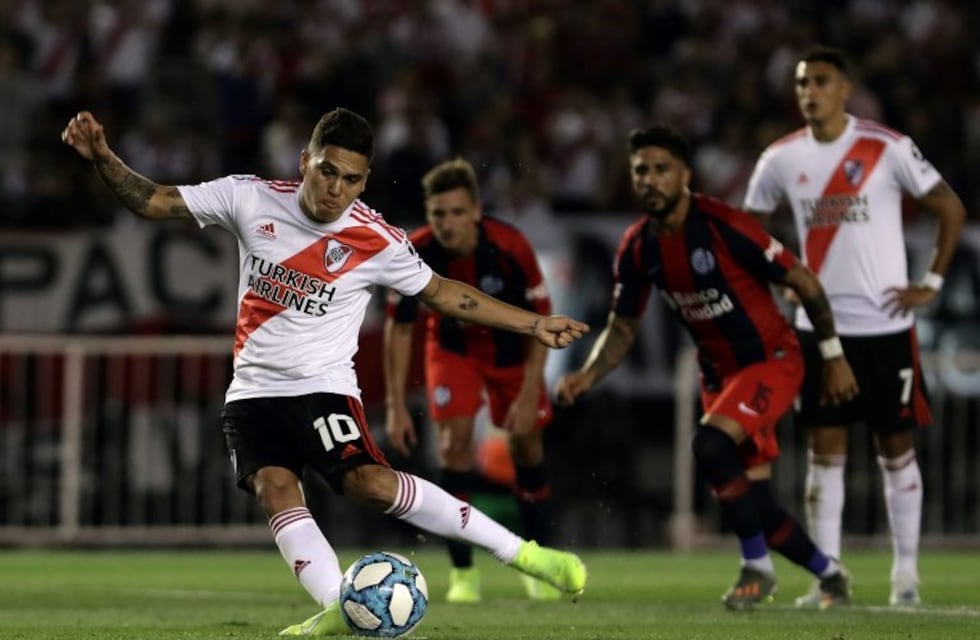 Ajax vendió a una de sus figuras y Juanfer Quintero suena para reemplazarlo