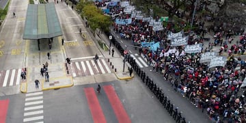 Una imagen de otra movilización de agrupaciones de izquierda y piqueteros que ya marcharon en reiteradas oportunidades hacia el Ministerio de Desarrollo Social.