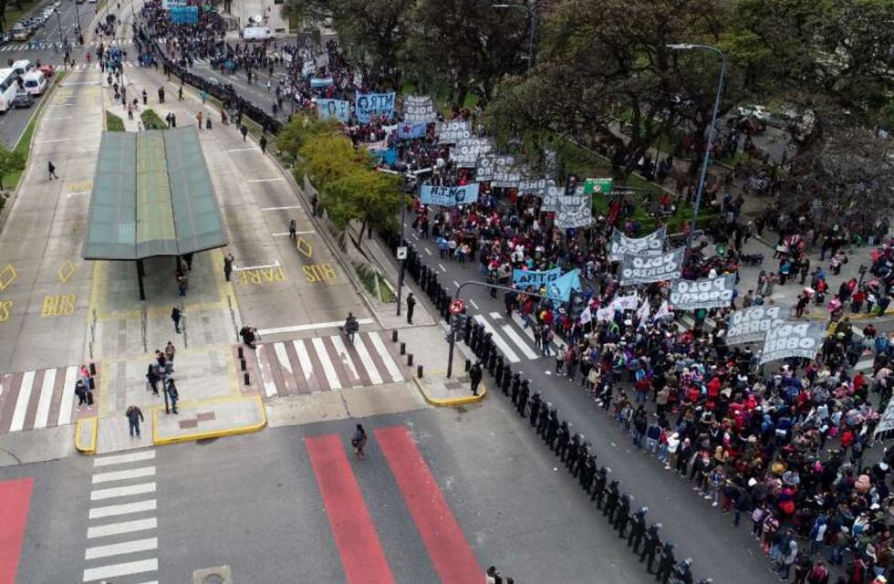 Movilización al Ministerio de Desarrollo Social: piqueteros van a pedir más planes de empleo
