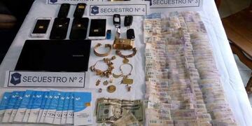 Detuvieron a una banda de estafadores con mas dos millones de pesos y 100 autos\u002E