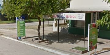 Locales atacados a pedradas, en La Carlota (Google Maps)\u002E