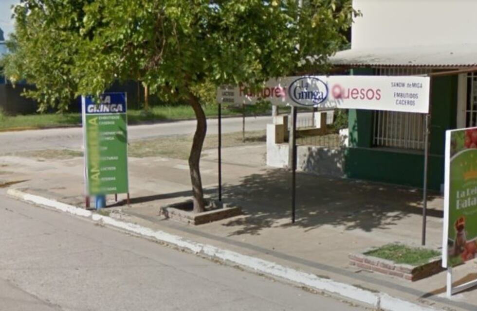 La Carlota: atacan a pedradas a varios comercios