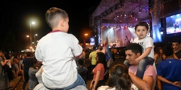 El encuentro gozó de tres noches iniciales con buen tiempo y muchos asistentes\u002E (Facebook)