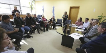 Reunion de Provincia con estatales en Rawson (Foto: Diario Jornada)\u002E