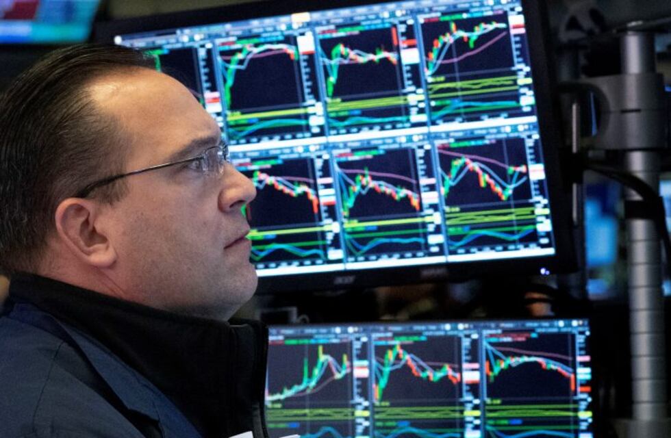 El Riesgo País sigue en caída y vuelven a subir con fuerza los bonos
