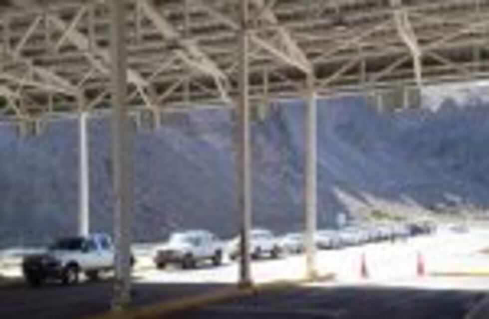 Mañana habilitarán 16 cabinas para realizar trámites migratorios