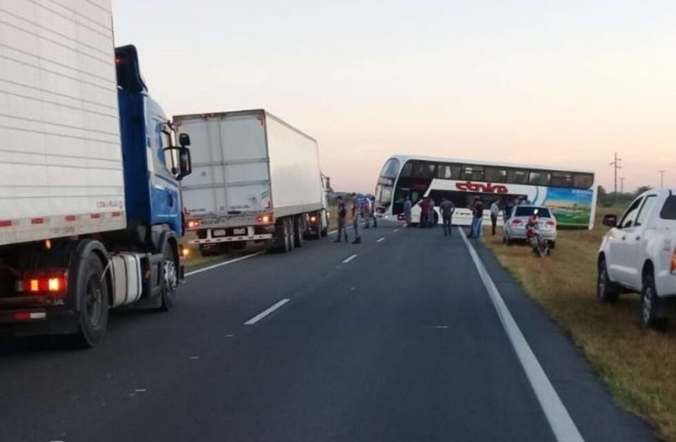 Conducía totalmente borracho un colectivo con alumnos, padres y docentes
