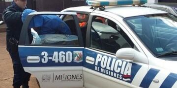 Prefecto detenido en Posadas\u002E Lo encontraron inconsciente en su auto\u002E