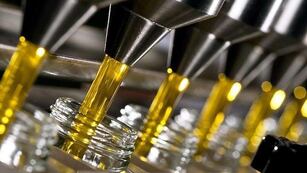 Una empresa de producción de aceite de oliva en Mendoza fue prohibida por ANMAT