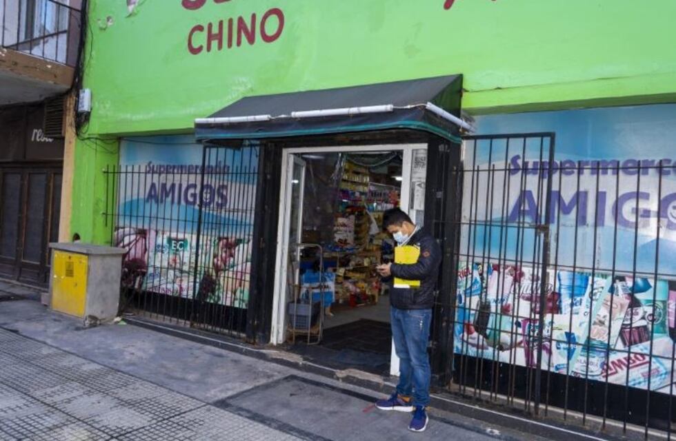 Le pegó un martillazo a un cajero que impidió que su mujer se llevara mercadería sin pagar