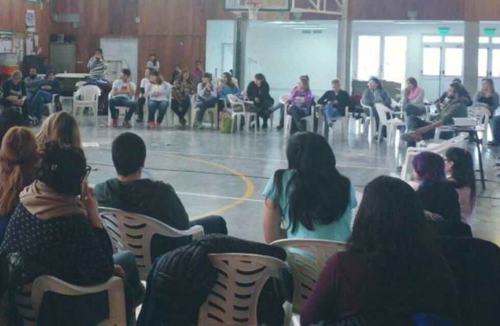 Se invita a participar de la jornada: "el juego en la niñez y la adolescencia"