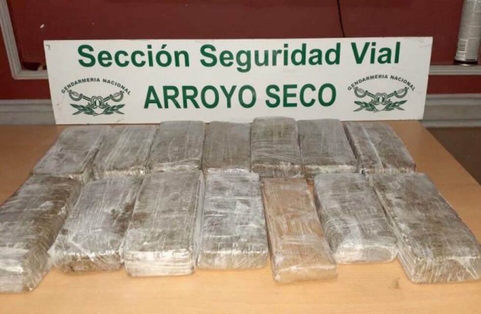 Incautaron 12 kilos de marihuana en una encomienda secuestrada en Arroyo Seco