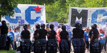 Nueva herramienta de actuación policial para los piquete en Resistencia