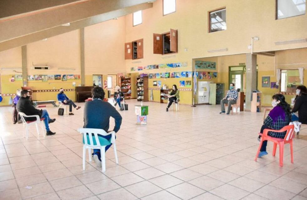María José Calderón se reunió con directivos de escuelas experimentales de la ciudad