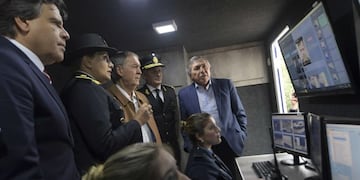 La Policía incorporó tecnología para el reconocimiento digital de personas\u002E
