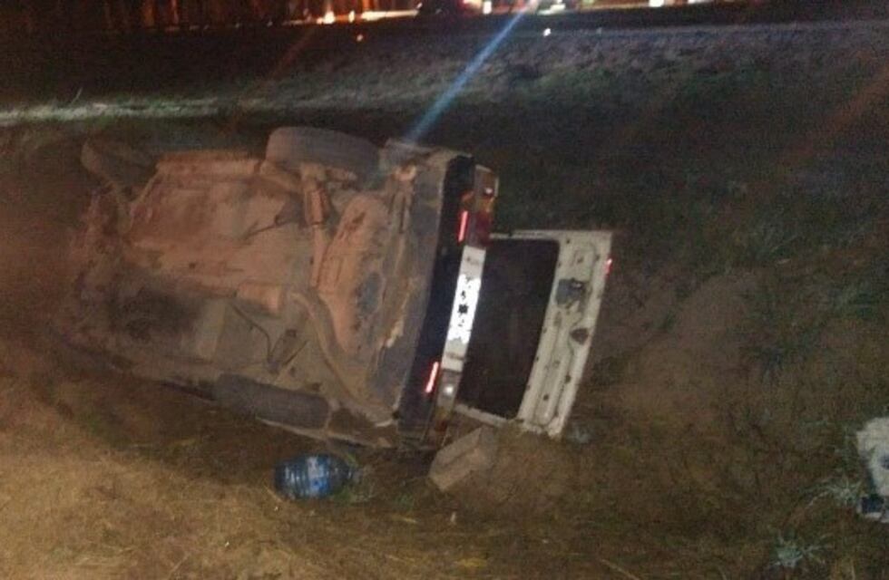 Tumbó cuando transitaba el camino paralelo a la Ruta 19 en Arroyito