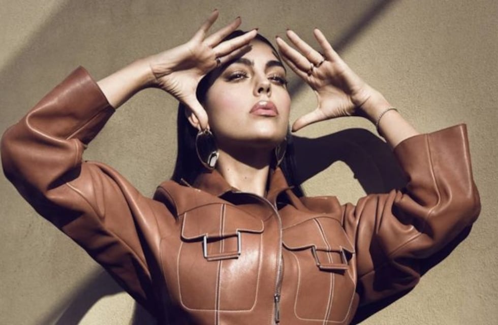 Georgina Rodríguez, la novia de Cristiano Ronaldo, lució un body de lencería de espaldas a la cámara