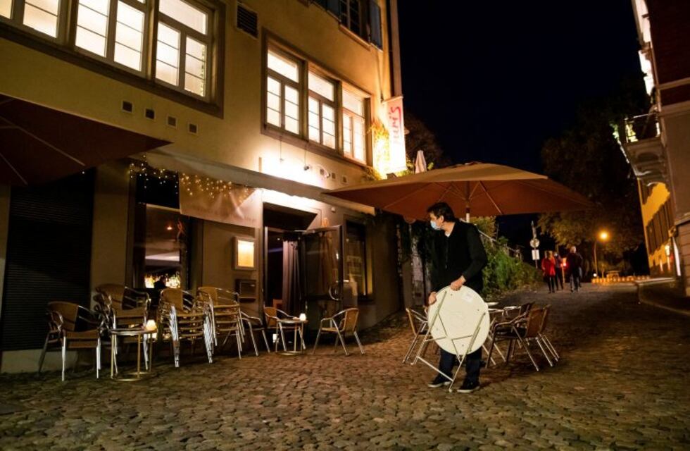 Coronavirus: con más de 46 millones de casos en el mundo, algunos países de Europa vuelven al confinamiento