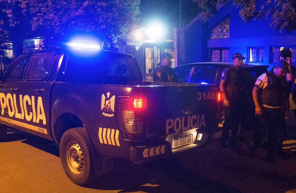 Tres asaltos en una hora y media y una misma característica, dos delincuentes armados