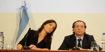 Carolina Stanley y Dante Sica en conferencia de prensa\u002E (Foto: Juan Foglia)